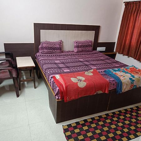Sri Vishnu Krupa Lodging Belur  エクステリア 写真