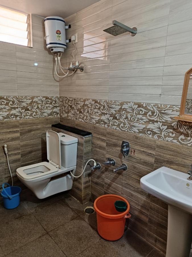 Sri Vishnu Krupa Lodging Belur  エクステリア 写真