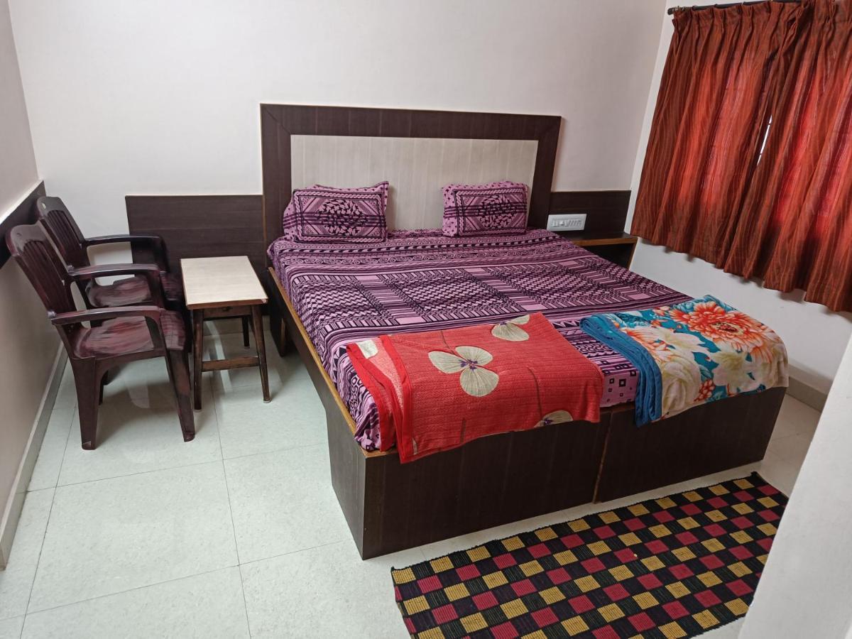 Sri Vishnu Krupa Lodging Belur  エクステリア 写真