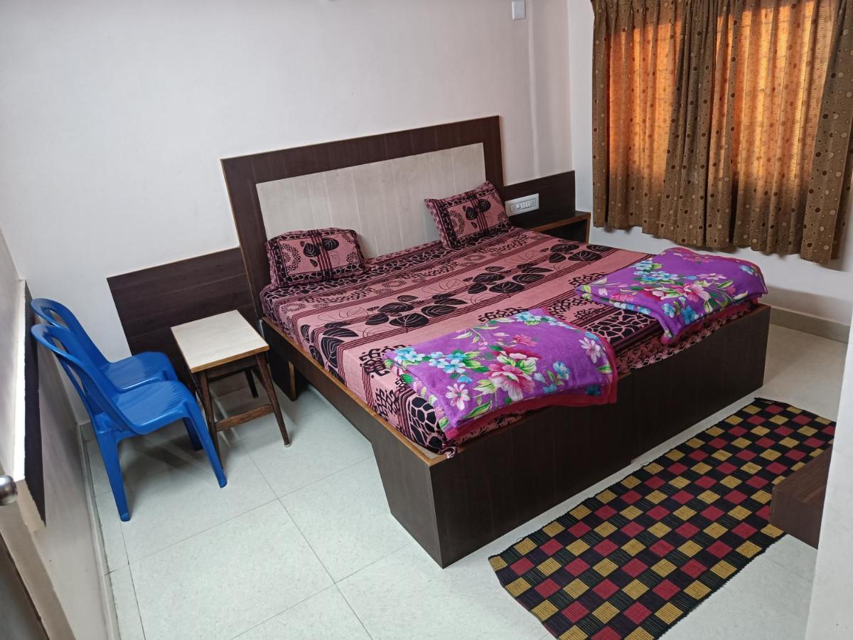 Sri Vishnu Krupa Lodging Belur  エクステリア 写真