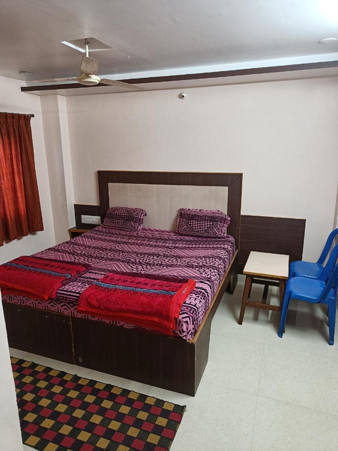 Sri Vishnu Krupa Lodging Belur  エクステリア 写真