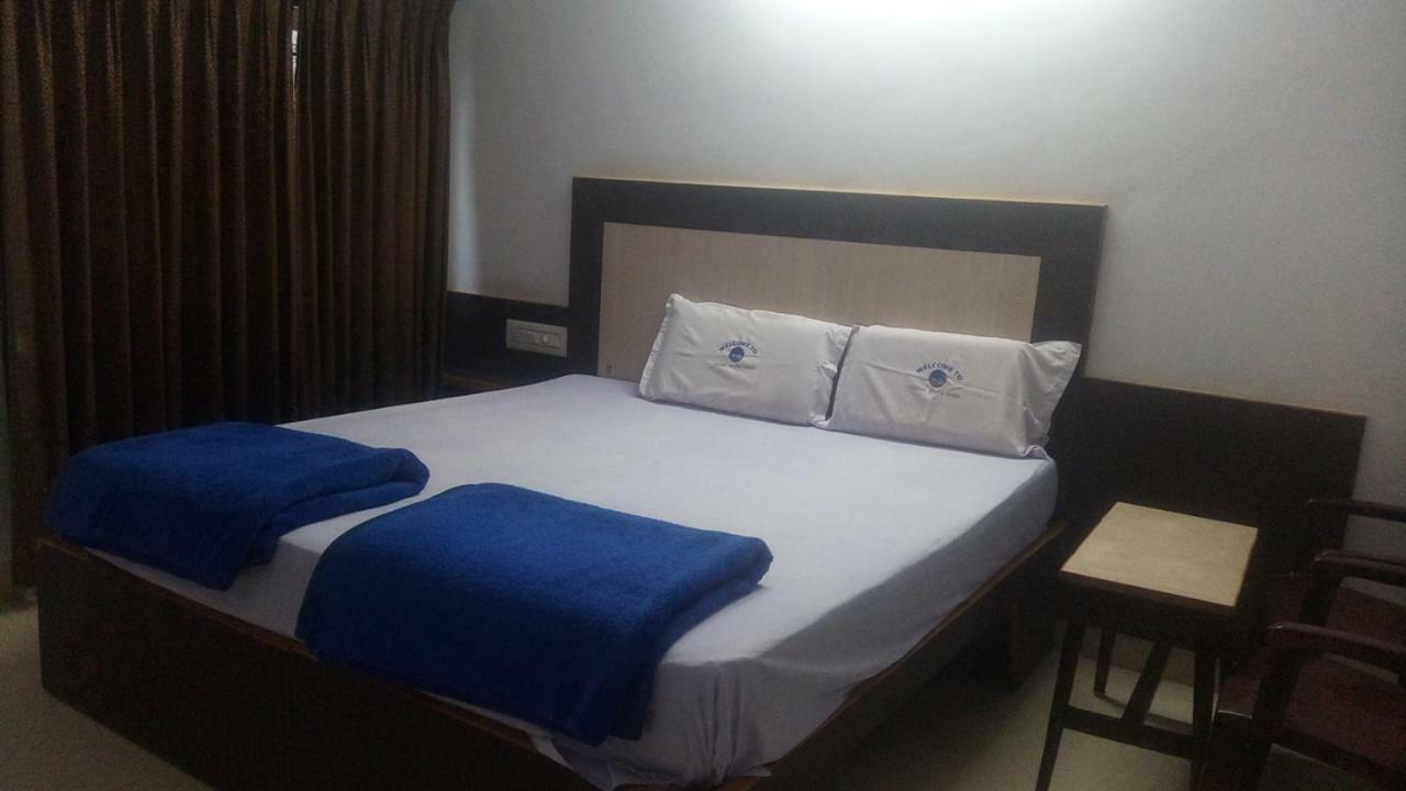 Sri Vishnu Krupa Lodging Belur  エクステリア 写真